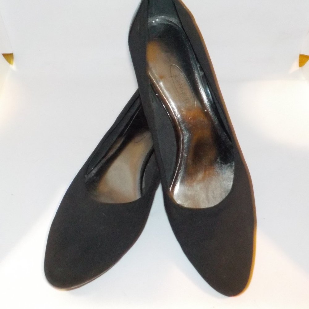 Circa Joan & David7.5 Black Wedges